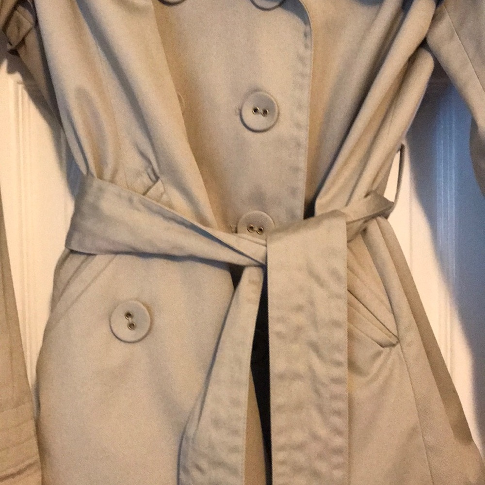 Coat - Picture 3 of 8